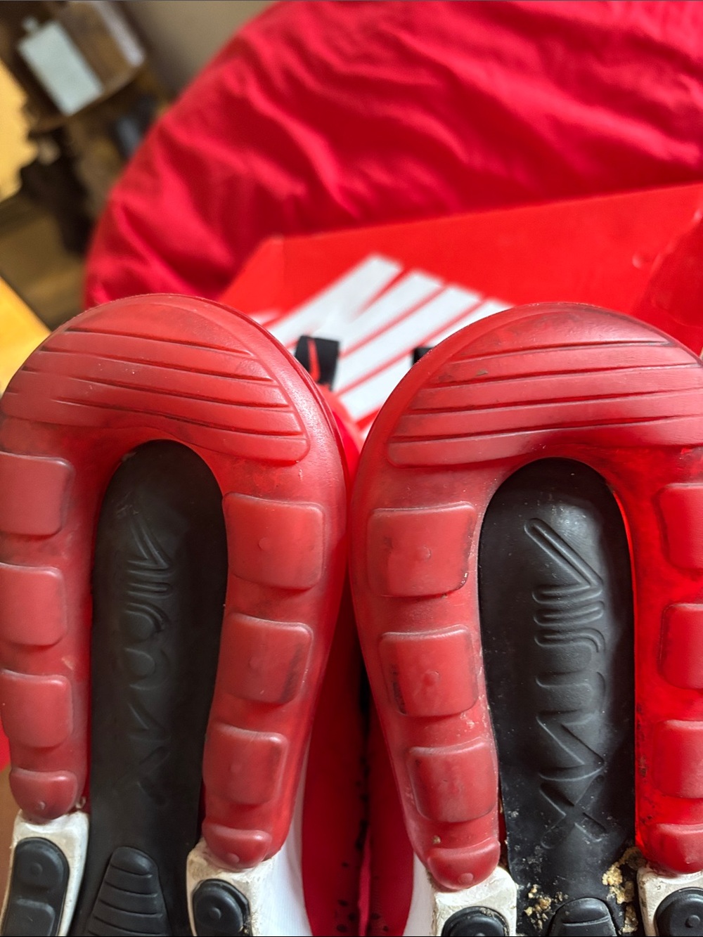 Nike men/women Red Mesh Lace-Up Sneakers - Picture 3 of 3